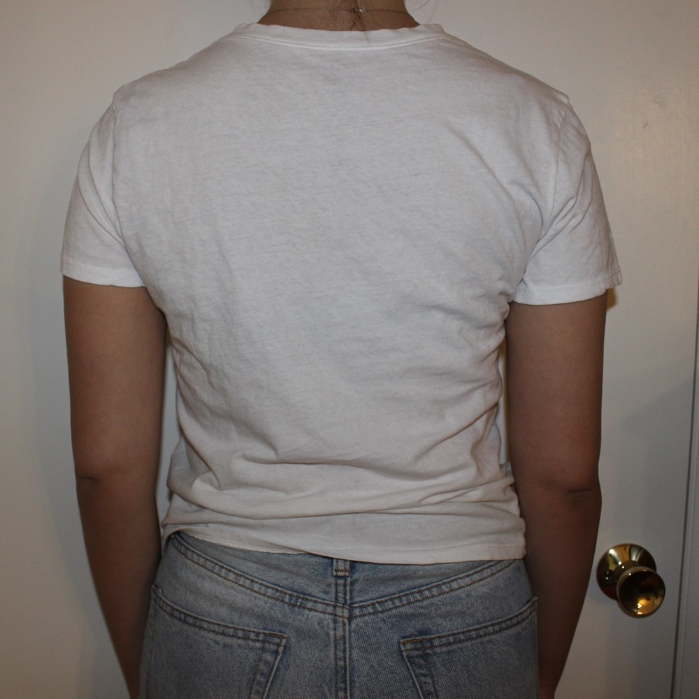 brandy melville tee - Picture 3 of 6